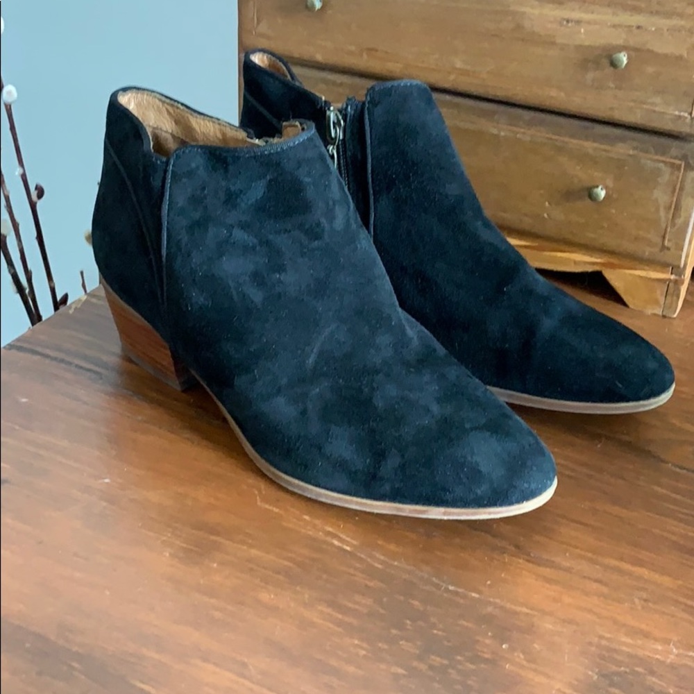 Clarks leather ankle boot